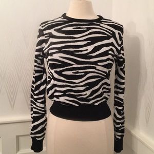 Forever 21 sweater size L